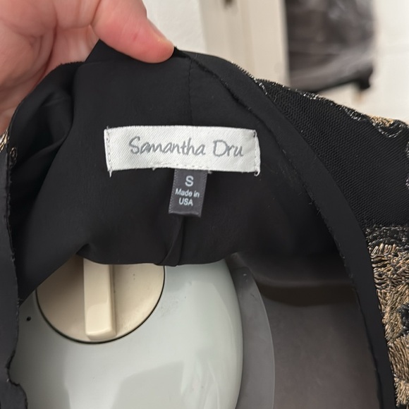 Gold leaf embroidery blazer - Picture 7 of 12